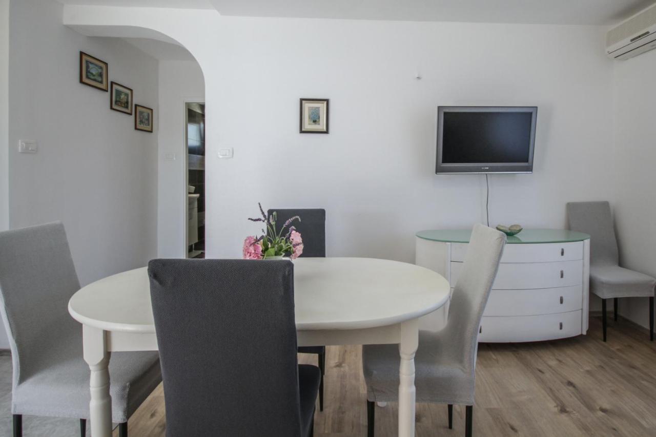 Apartment Tosca With Parking Rovinj Kültér fotó